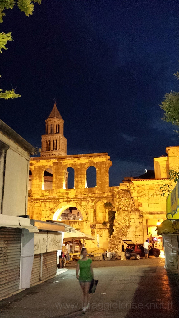 20130708_212214.jpg - Split di notte.