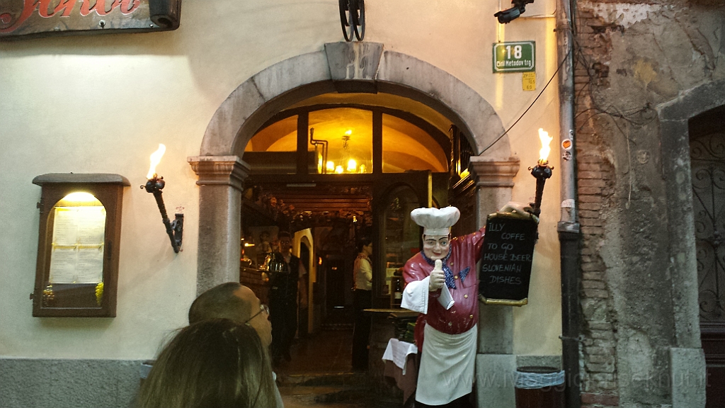 20130714_210111.jpg - Cena in locale tipico.