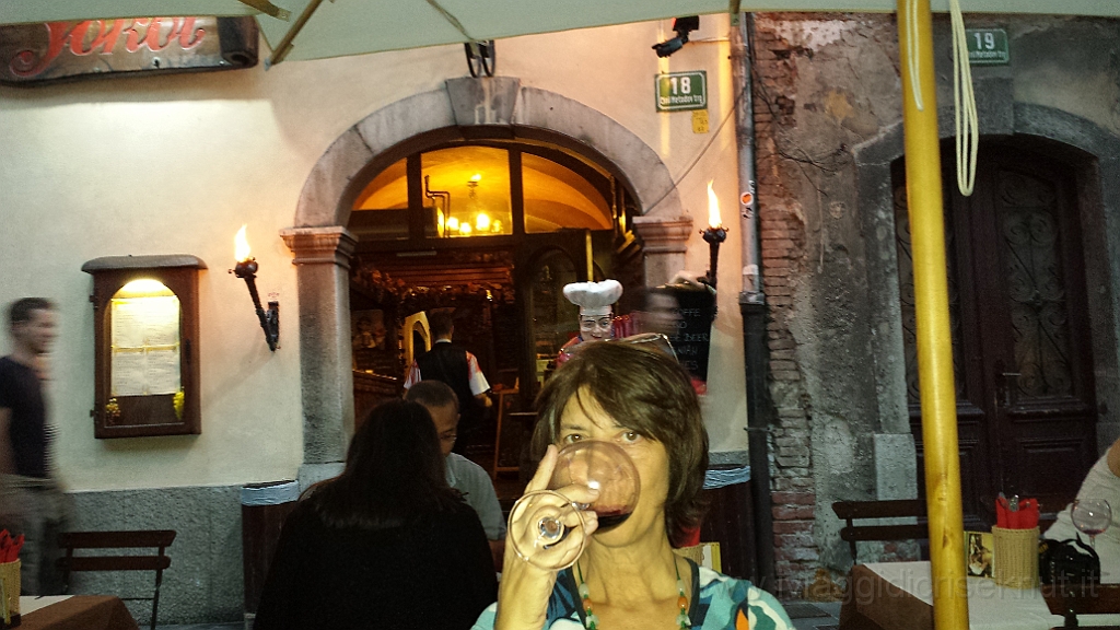 20130714_210146.jpg - Cena in locale tipico.