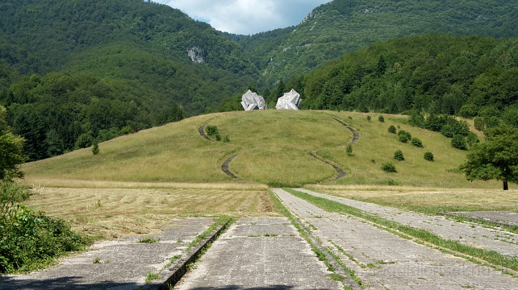 DSC01764.jpg - Monumento ai Partigiani.