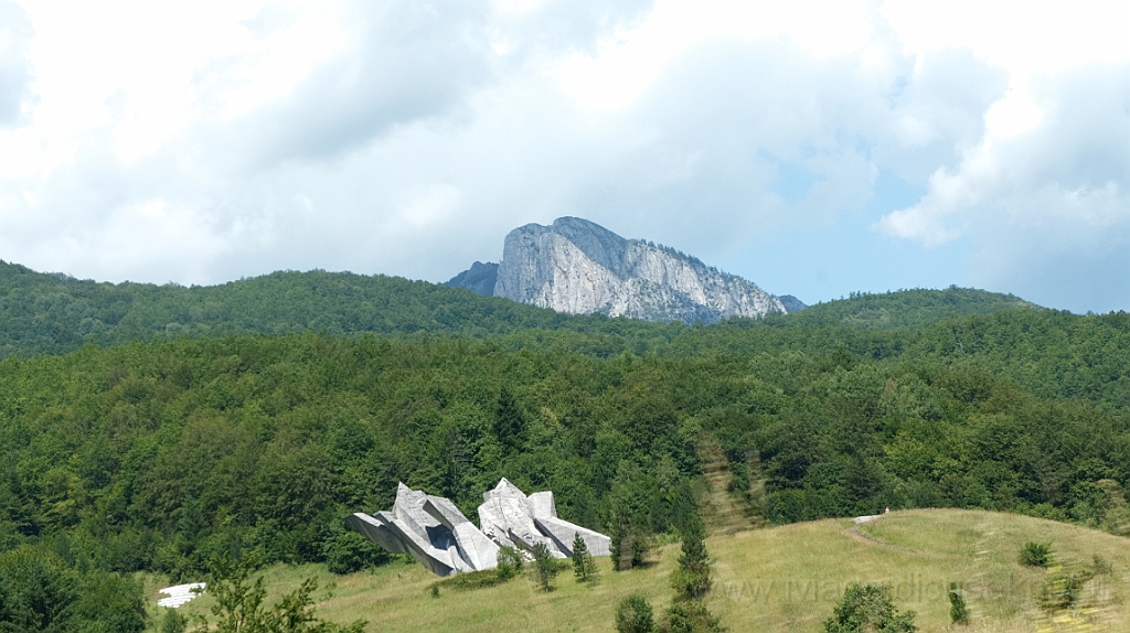 DSC01768.jpg - Monumento ai Partigiani.