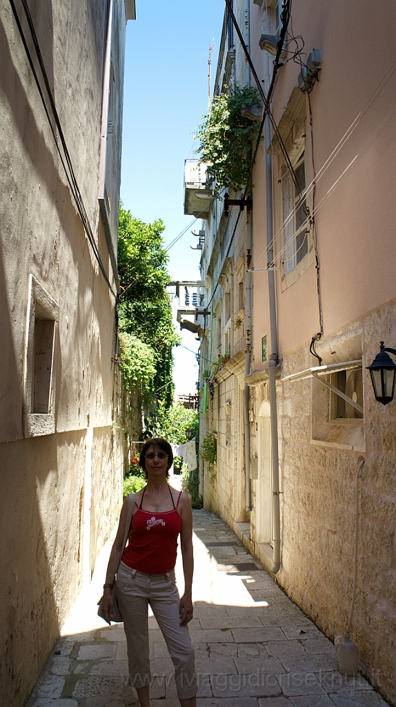 DSC01927.jpg - Passeggiando per i vicoli di Korcula.