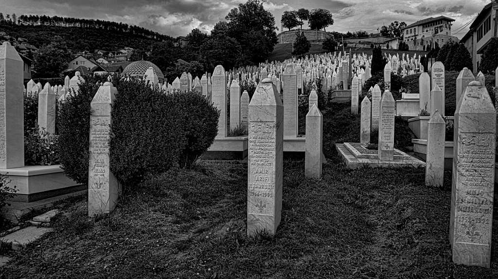 DSC02235.jpg - Cimitero dei morti tra il 1992 e il 1994.