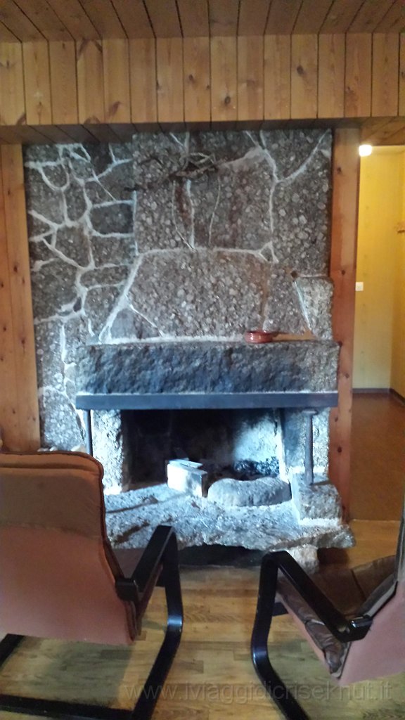 20150724_165332.jpg - L'accogliente salotto.