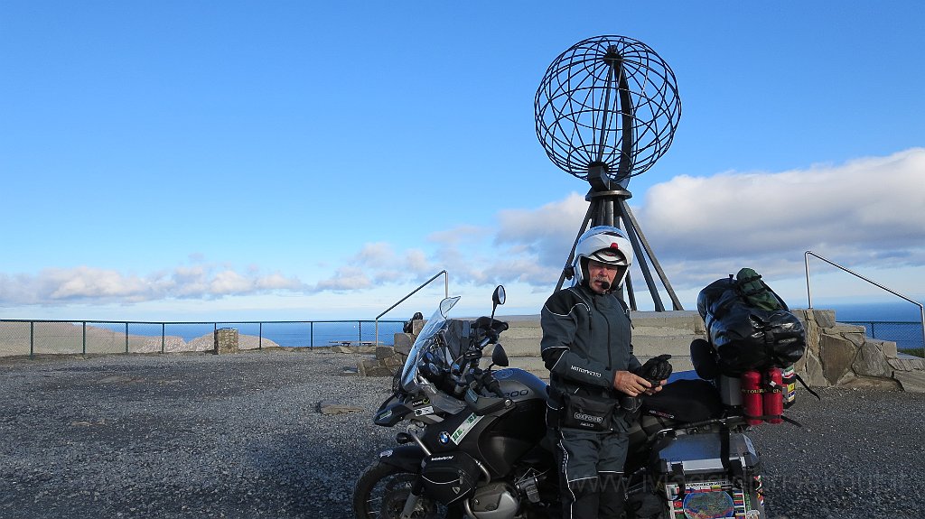 IMG_3618.JPG - Nordkapp. Knut e l'Adventure sotto il globo.