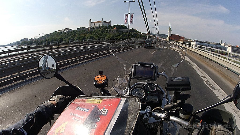PH000724.jpg - Bratislava, il ponte sul Danubio.