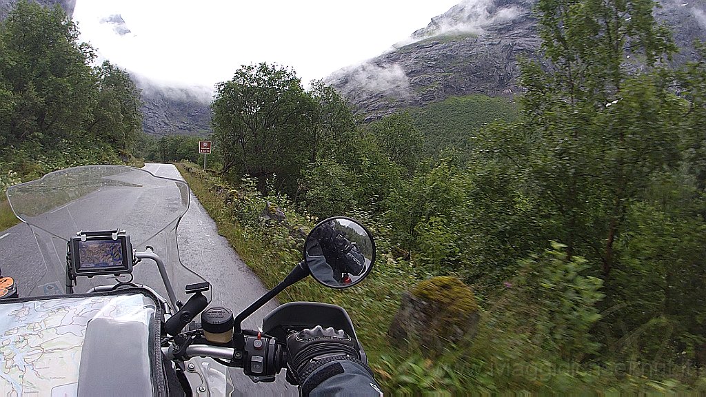 PH000136.jpg - Verso Trollstigen