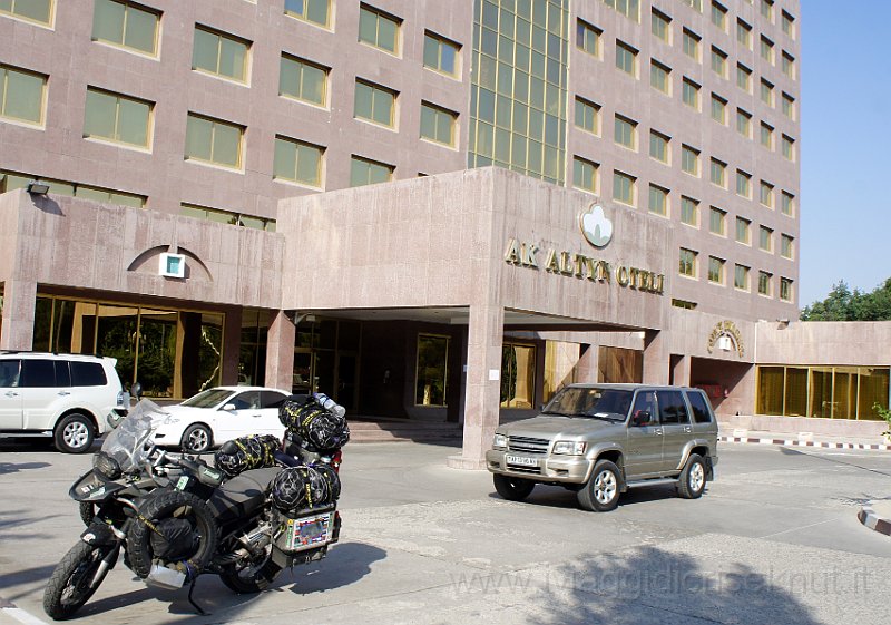 DSC04788.JPG - Il nostro hotel a Ashgabat