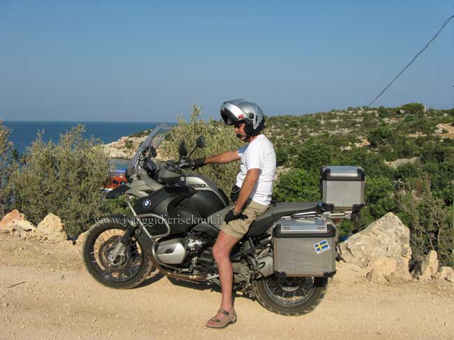 Me moto Kizkalesi