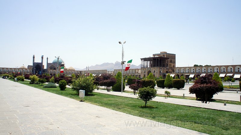 DSC04313.JPG - Imam square