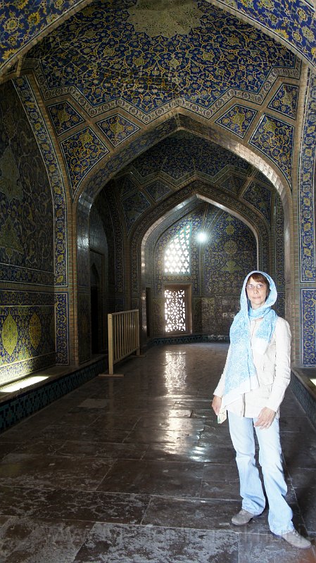 DSC04331.JPG - Cris al ingresso di Sheikh Lotf Allah Mosque