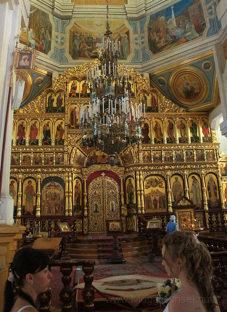 DSC06364.JPG - Un'altra sposa nella Cattedrale Zenkov.
