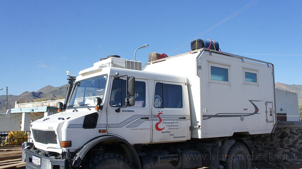 DSC06792.JPG - L'Unimog austriaco al Camp pronto per una spedizione.