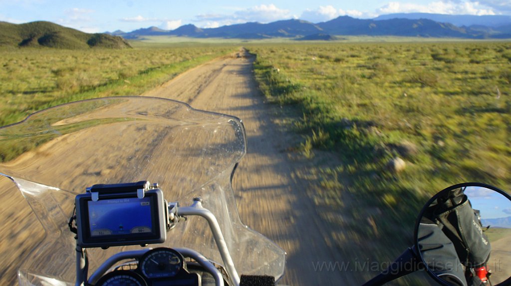 DSC07010.JPG - La pista per Khovd.