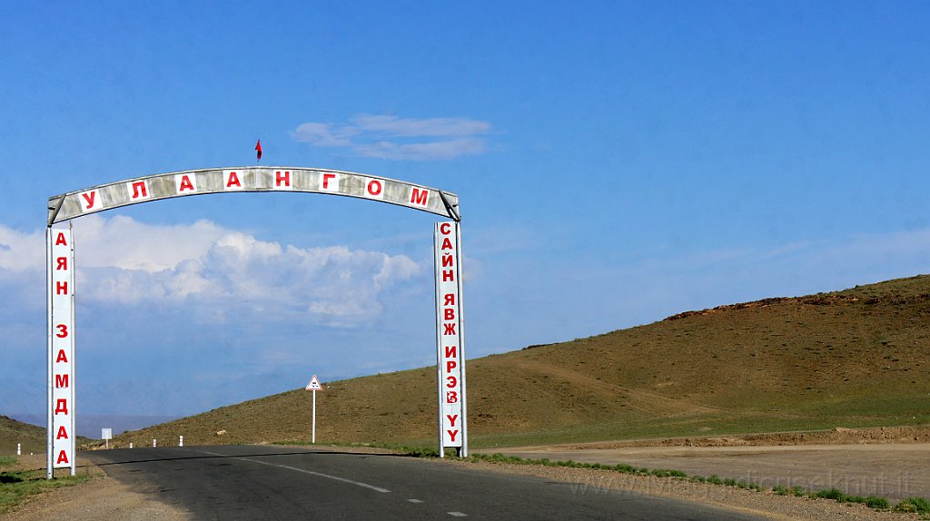 DSC07216.JPG - 8° giorno. Partenza da Ulaangom.