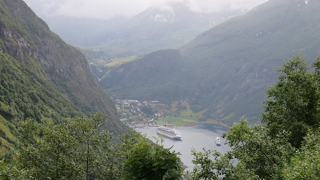 IMG_4827.JPG - Geiranger fjord