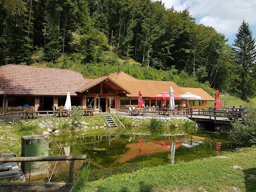 20170808_134929.jpg - Relax in attesa del pranzo.