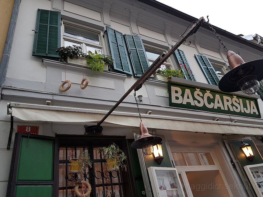 20170808_195600.jpg - Maribor, il caratteristico ristorante bosniaco.