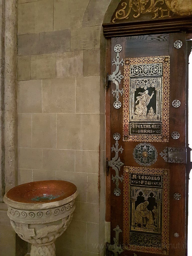 20170811_182344.jpg - Pannonhalma: Abbazia Benedettina, interni.