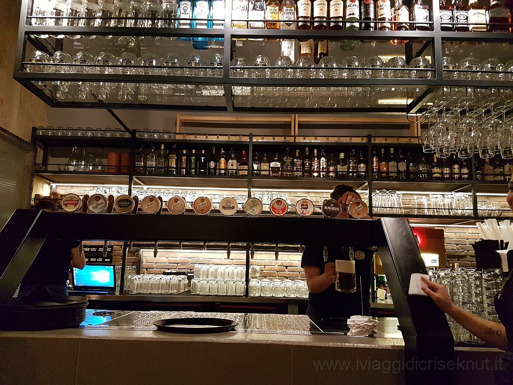 20170813_192540.jpg - Cena in un Pub del centro storico.