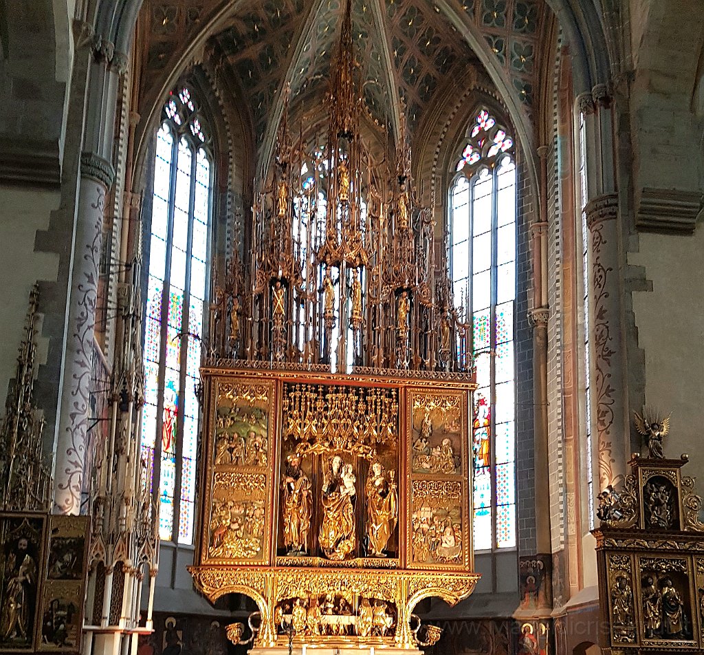 20170815_134525.jpg - Chiesa di Sveta Jacub.L'altare maggiore con la Pala del Maestro Pavol.