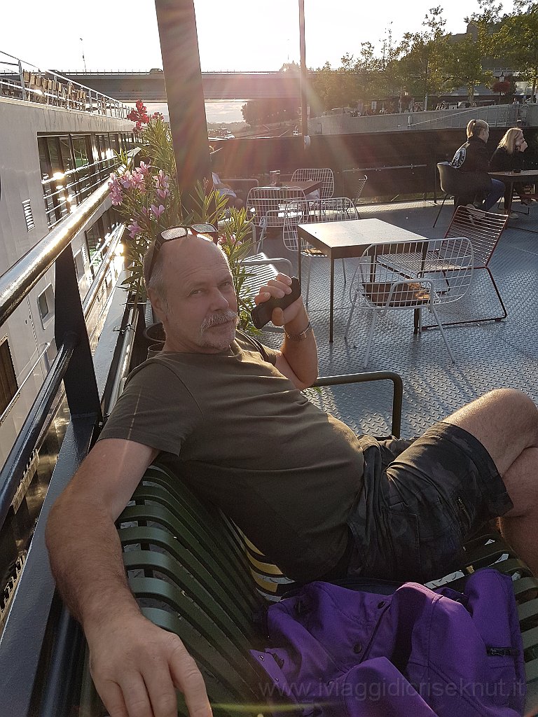 20170820_184558.jpg - Aperitivo sul Danubio.