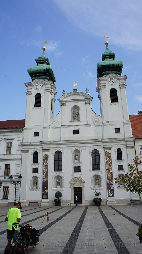 DSC04307.JPG - Gyor, la Cattedrale.