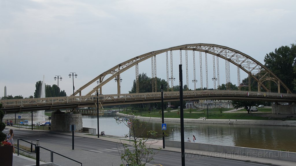 DSC04314.JPG - Gyor, ponte sul fiume Raba.