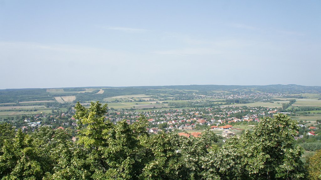 DSC04317.JPG - Pannonhalma, panorama dal belvedere dell'Abbazia Benedettina.